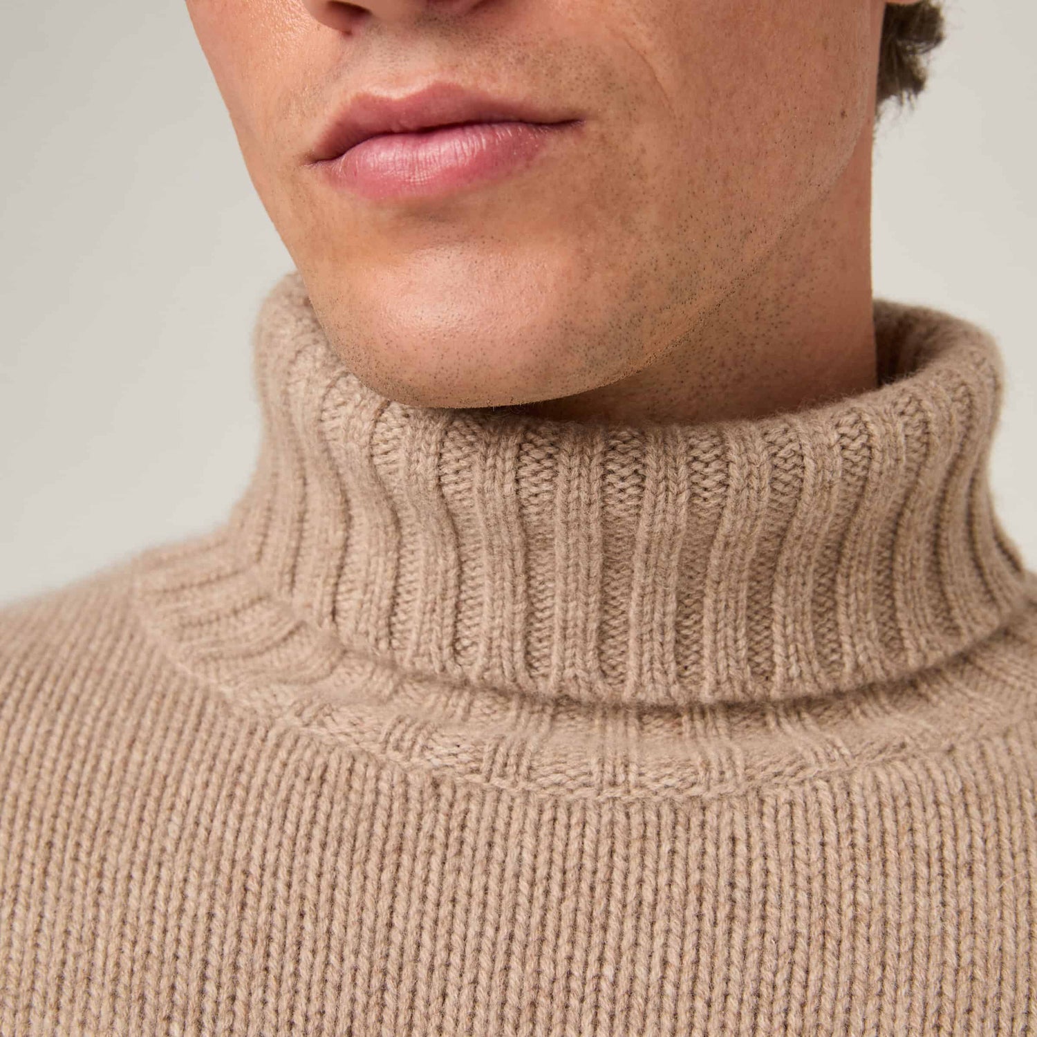 Men's Heavy Wool-Cashmere Roll Neck Sweater