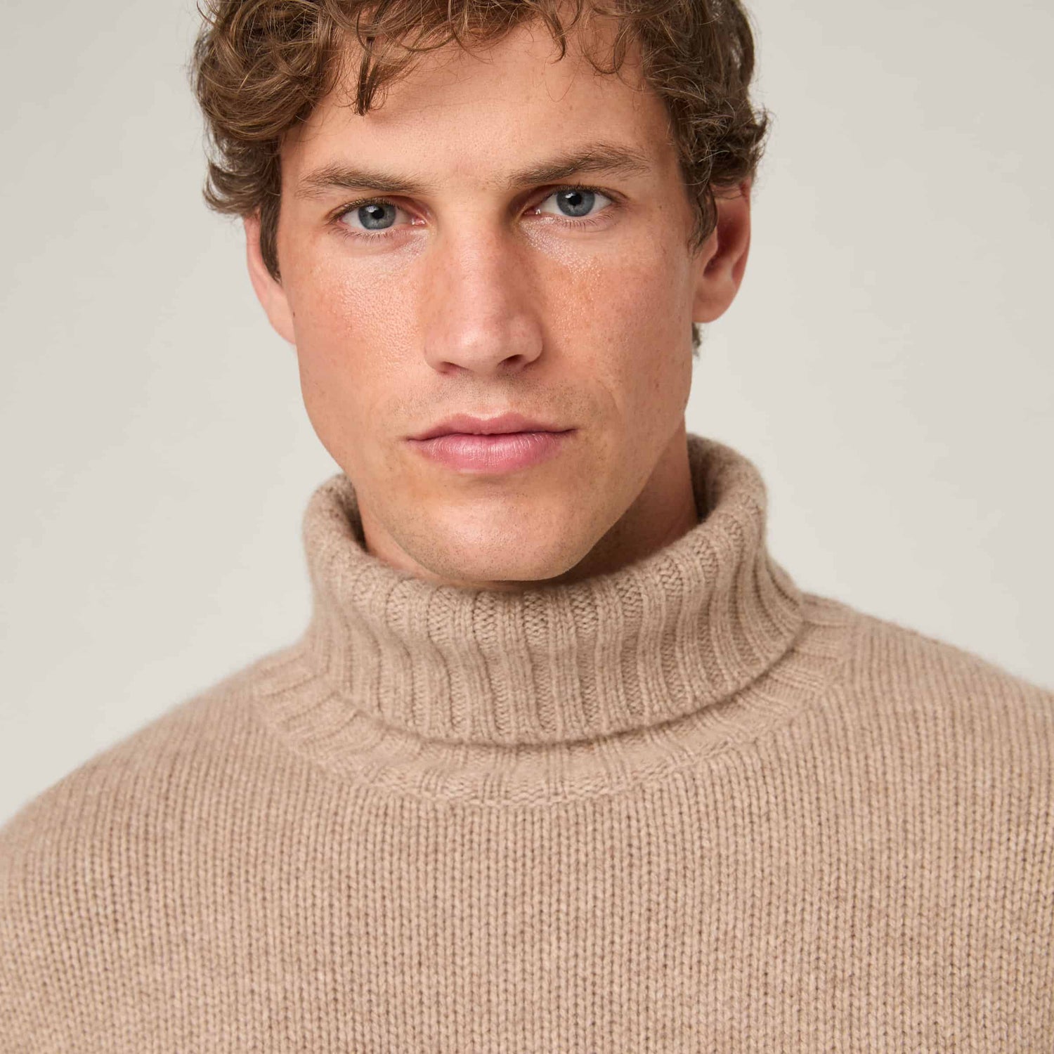 Men's Heavy Wool-Cashmere Roll Neck Sweater