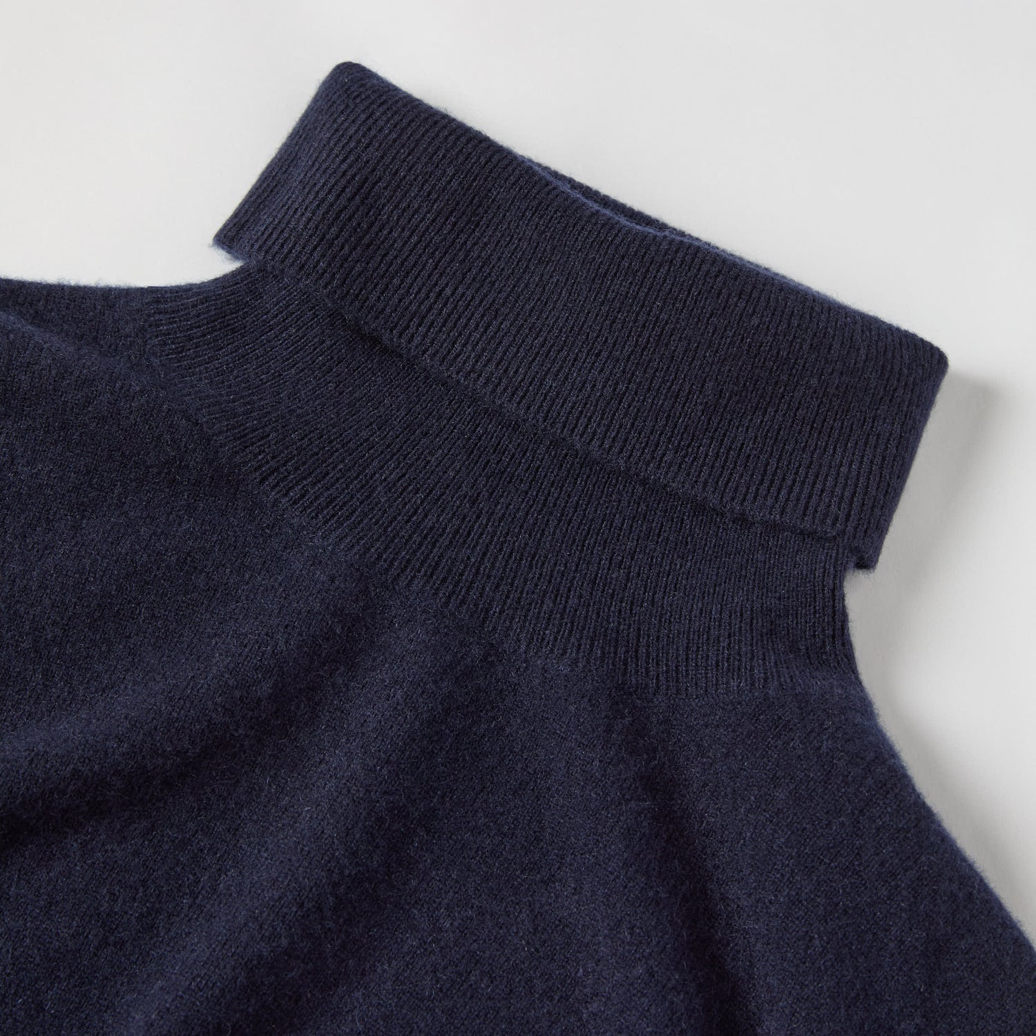 Men's Cashmere Roll Neck Sweater