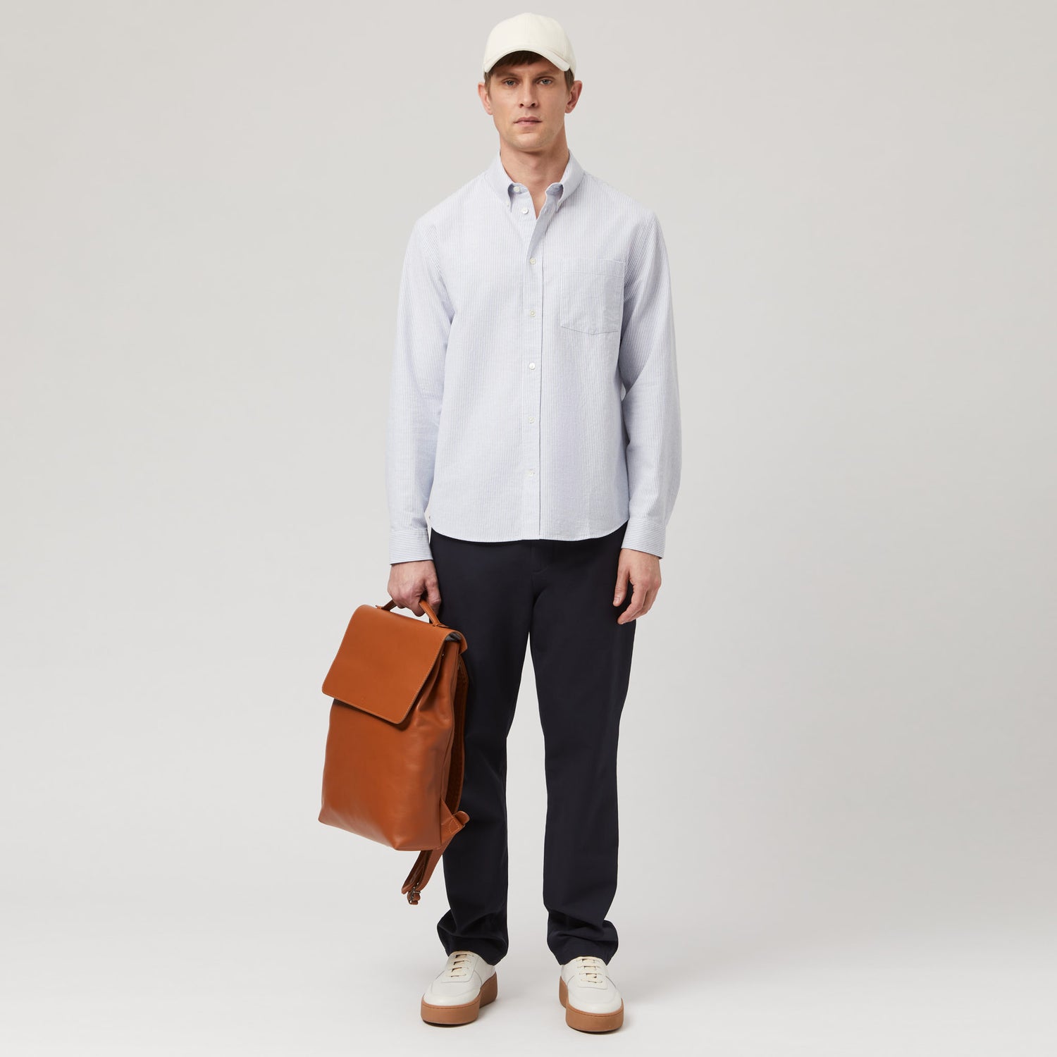 Men's Relaxed Button-Down Oxford Shirt