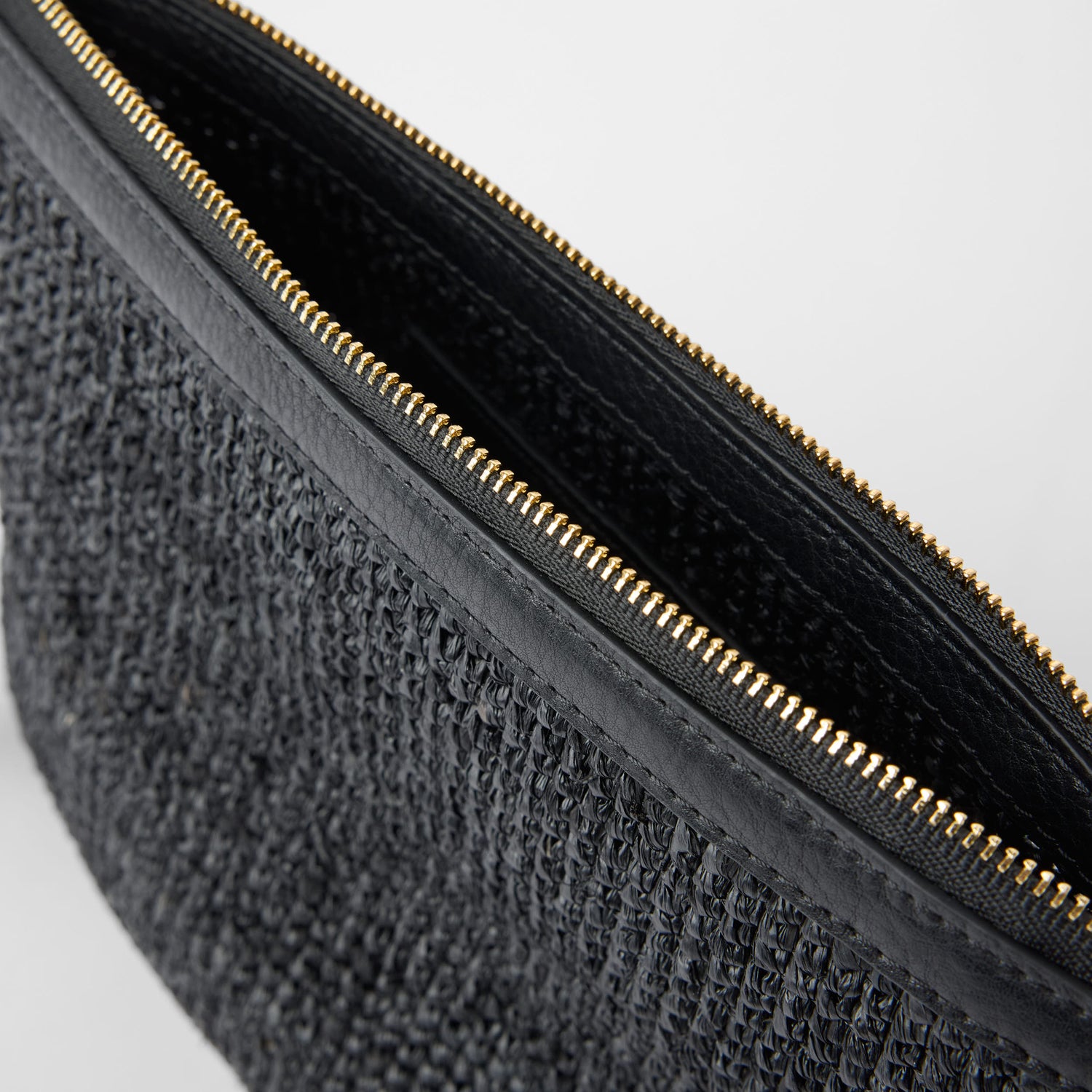 Raffia Pouch