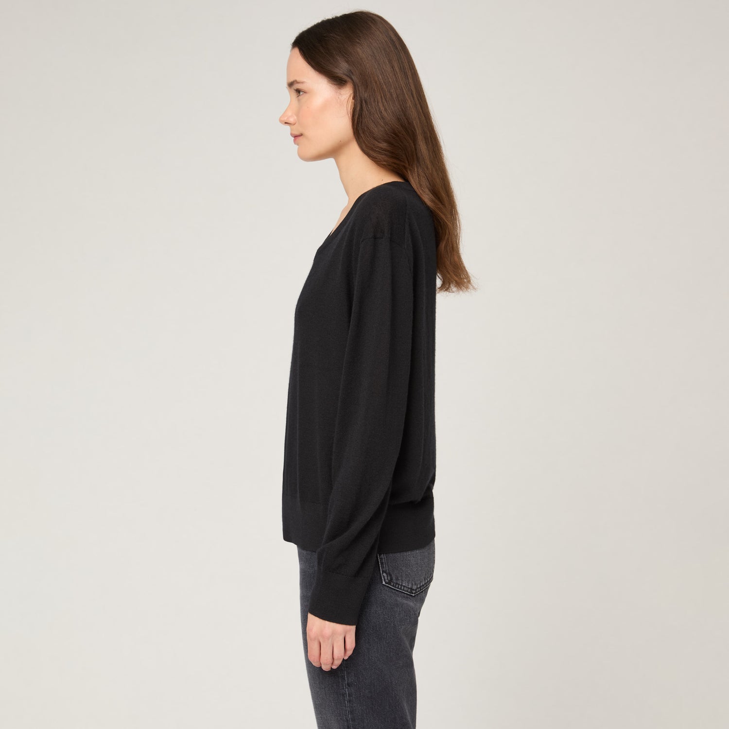Women's Fine-Knit Cashmere V-Neck Sweater