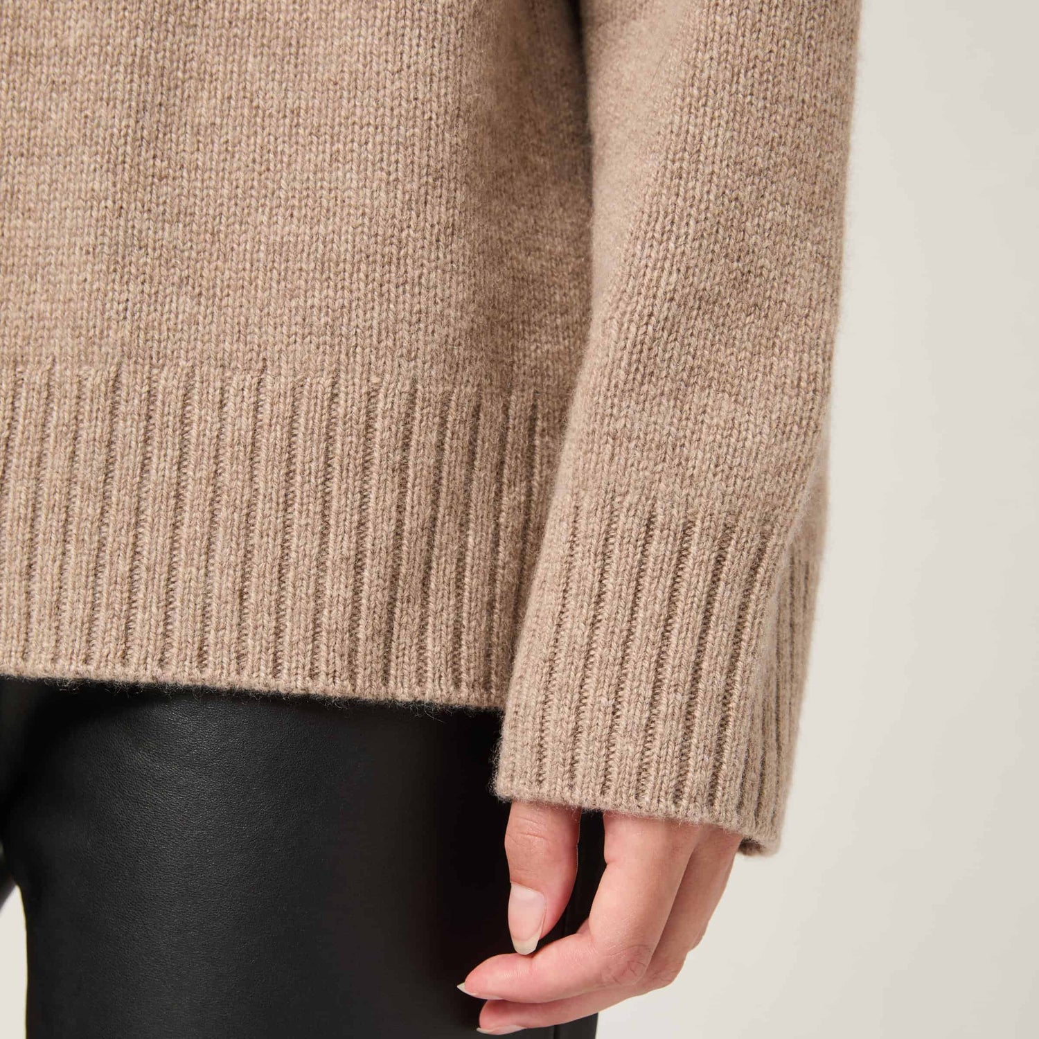 Women's Heavy-Knit Cashmere Roll Neck Sweater