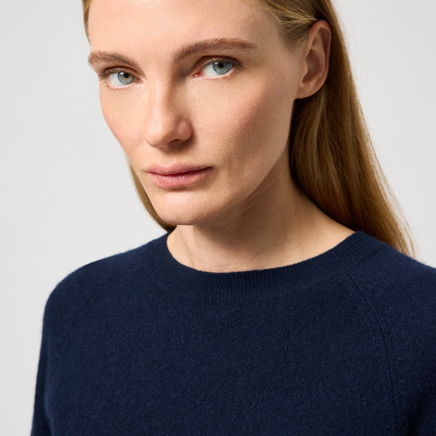 Women's Cashmere Crewneck Sweater