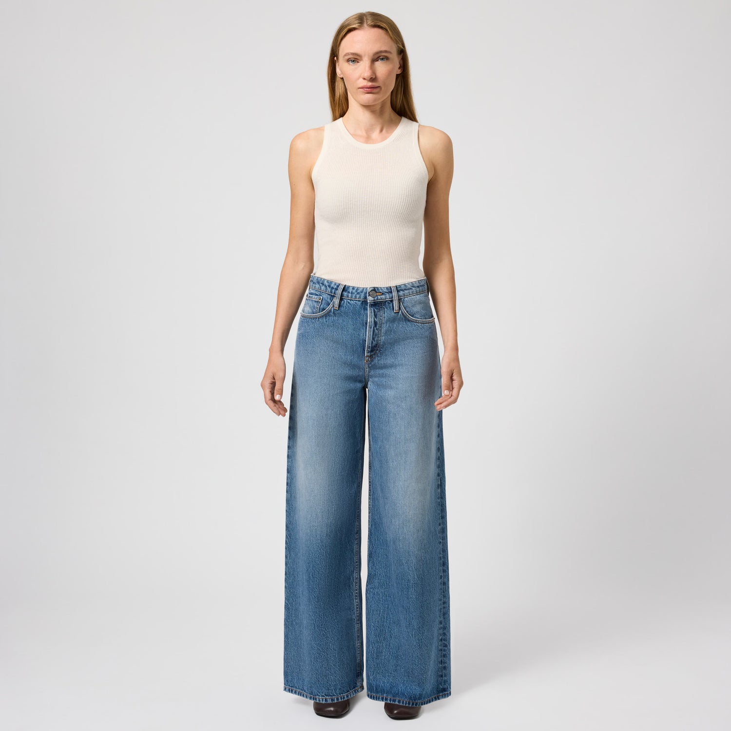 Women's Mid-Waist Wide Fit Denim