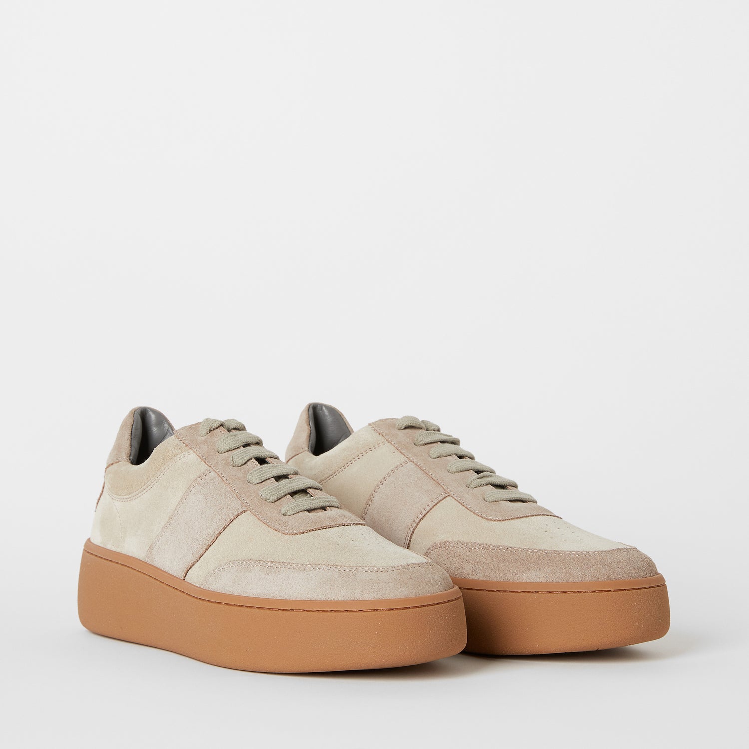 Dunk Lo Suede Sneaker