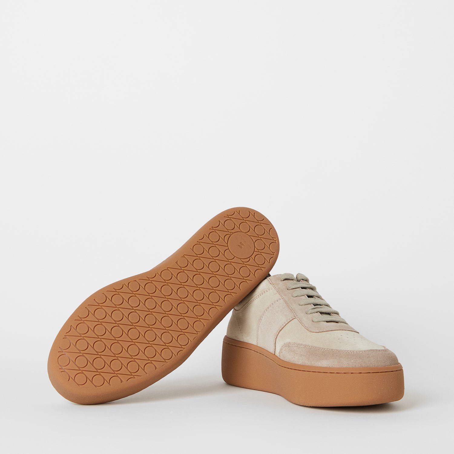 Dunk Lo Suede Sneaker