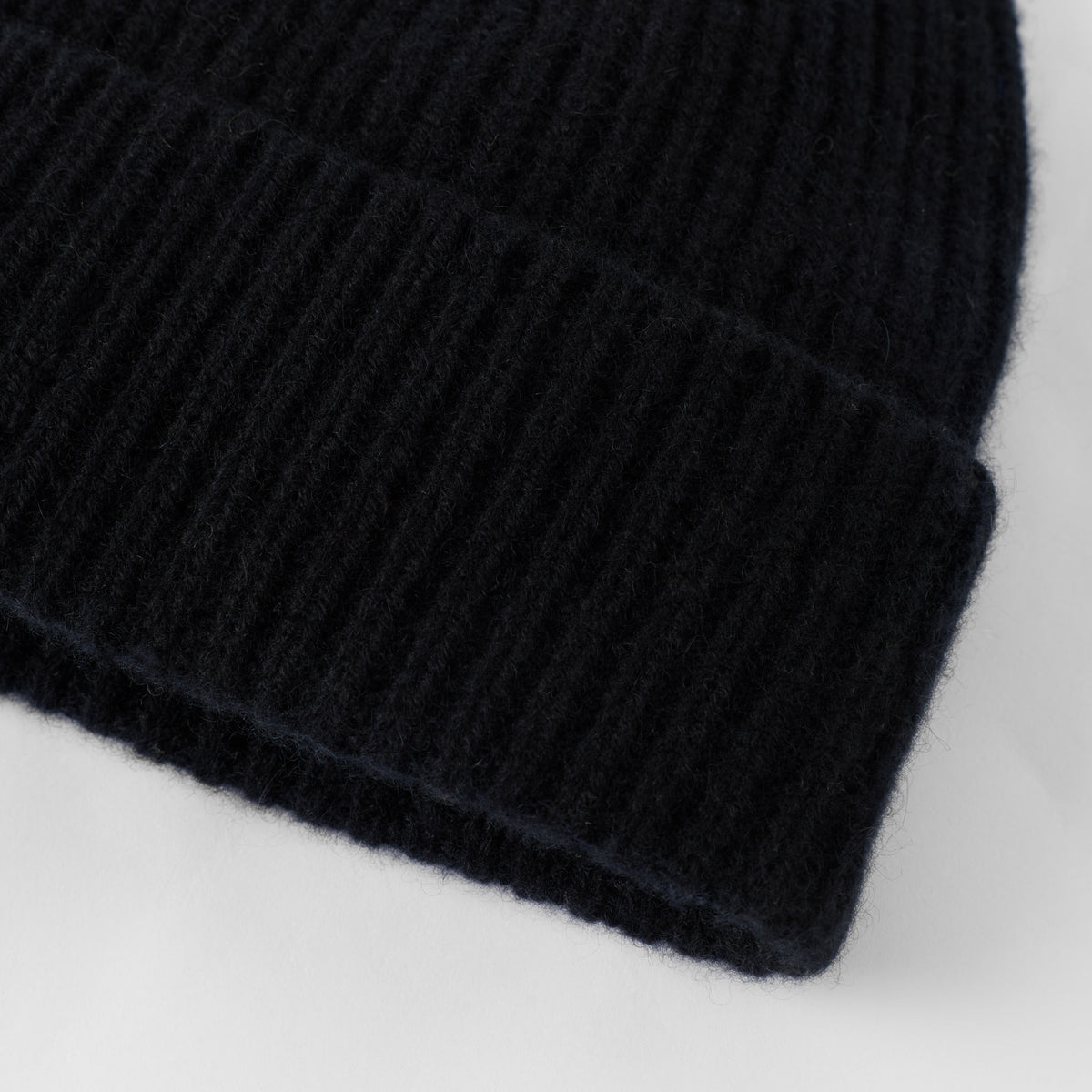 Classic Ribbed Cashmere Beanie