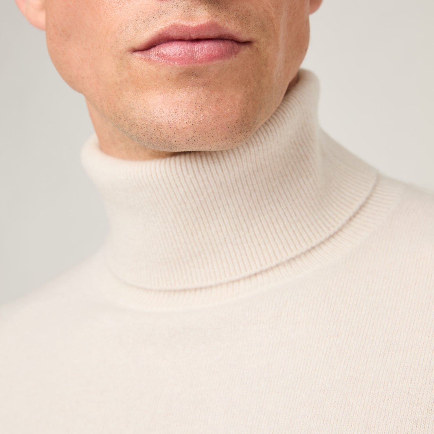 Men's Cashmere Roll Neck Sweater