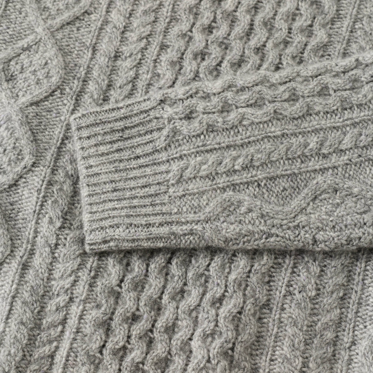 Men's Cashmere Cable Knit Sweater