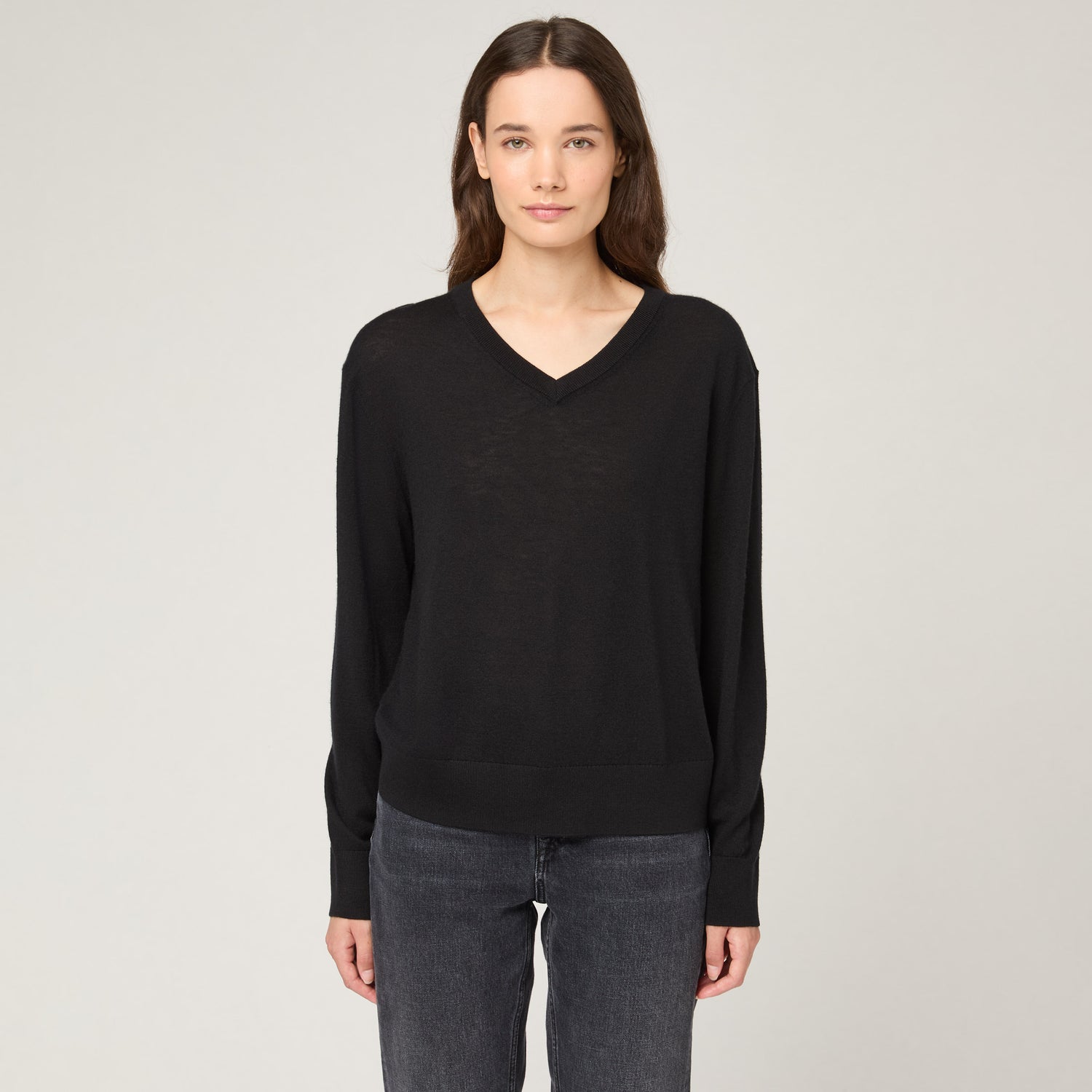 Women's Fine-Knit Cashmere V-Neck Sweater