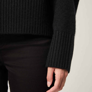 Women's Relaxed Cashmere Crewneck