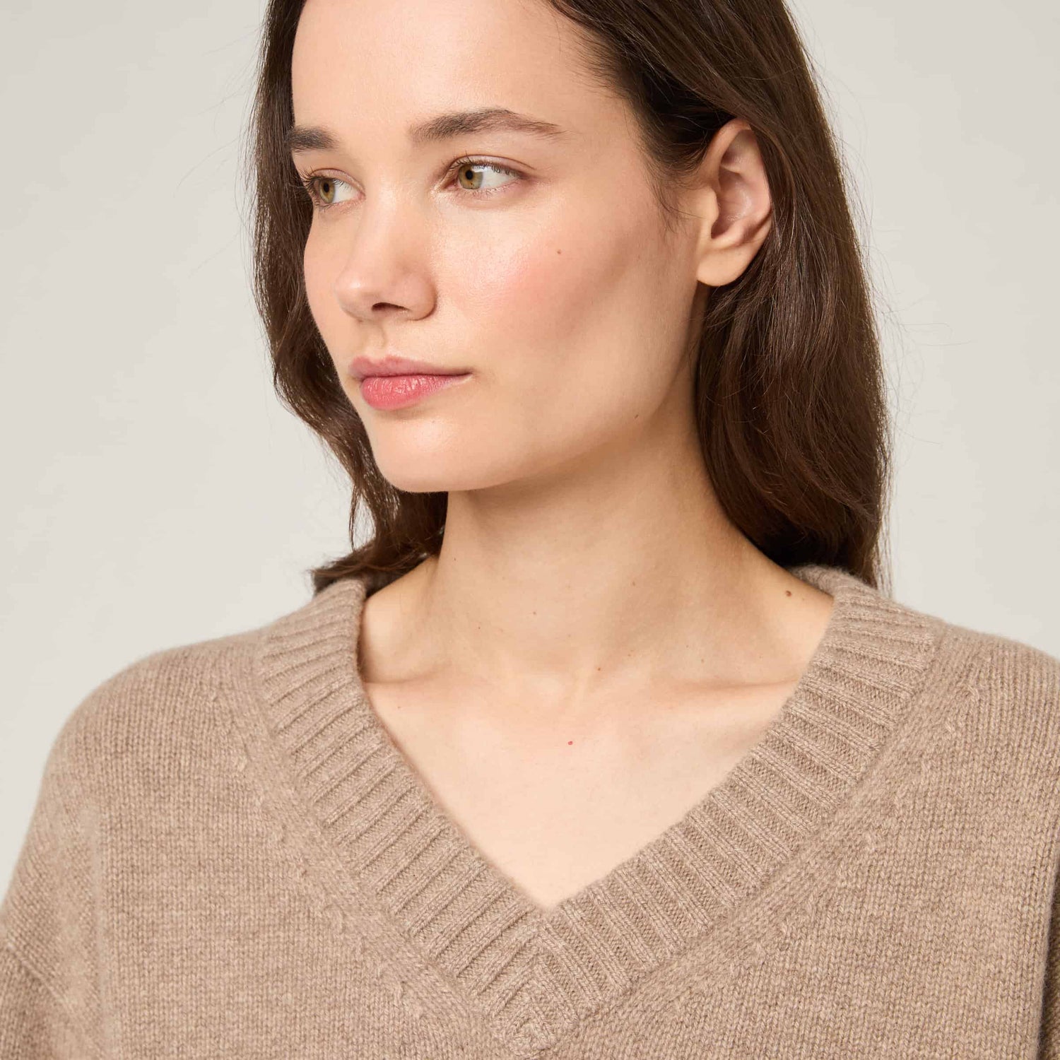 Women's Relaxed Cashmere V-Neck Sweater