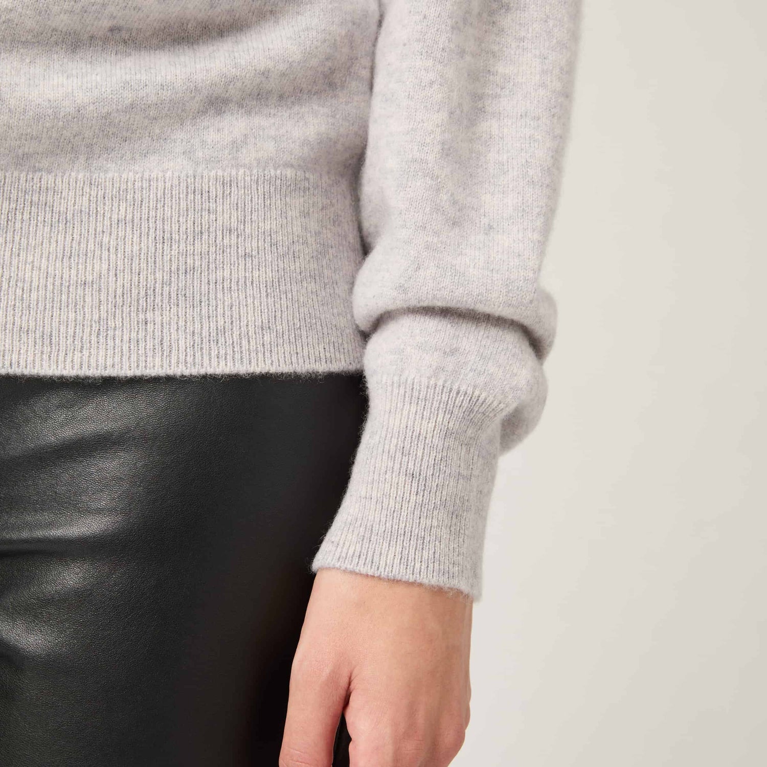 Women's Cashmere Crewneck Sweater