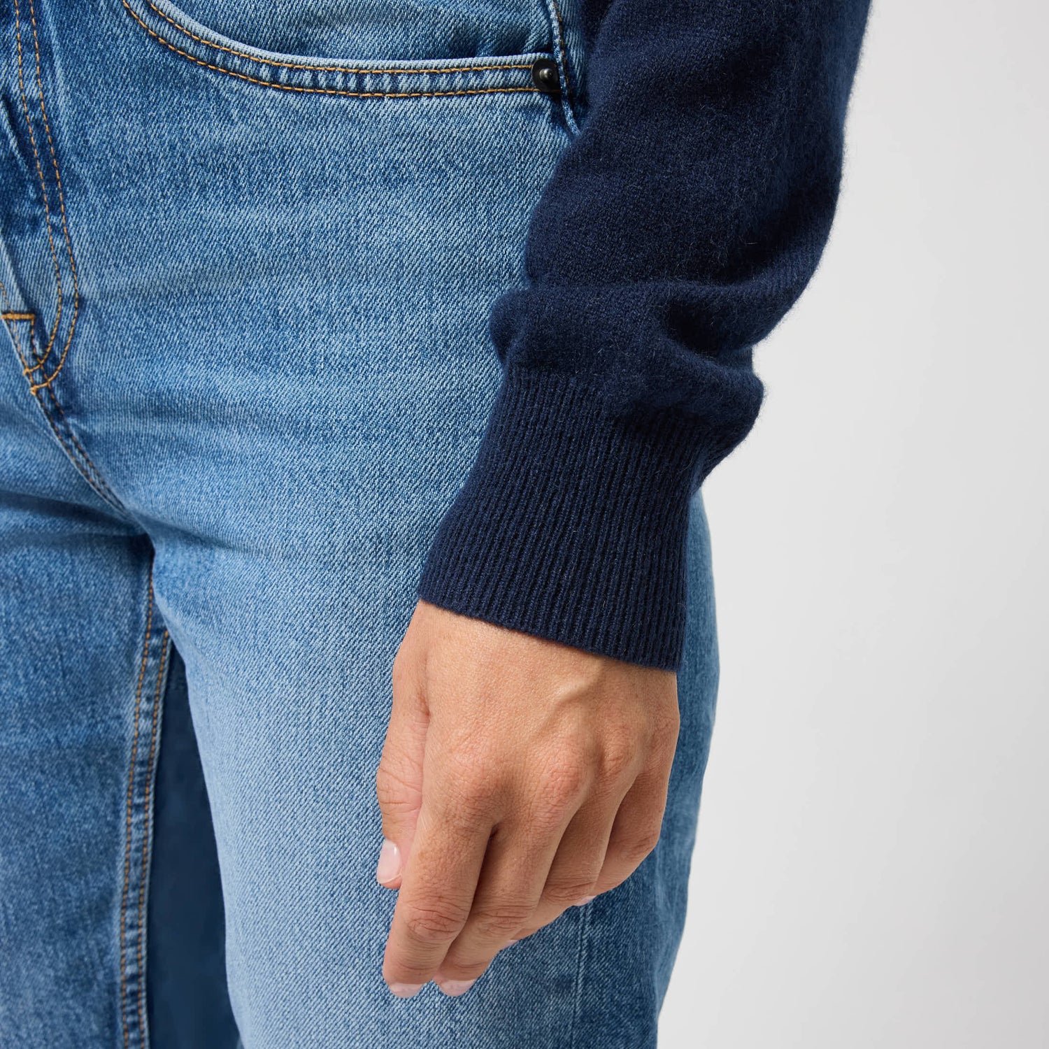 Women's Cashmere Crewneck Sweater