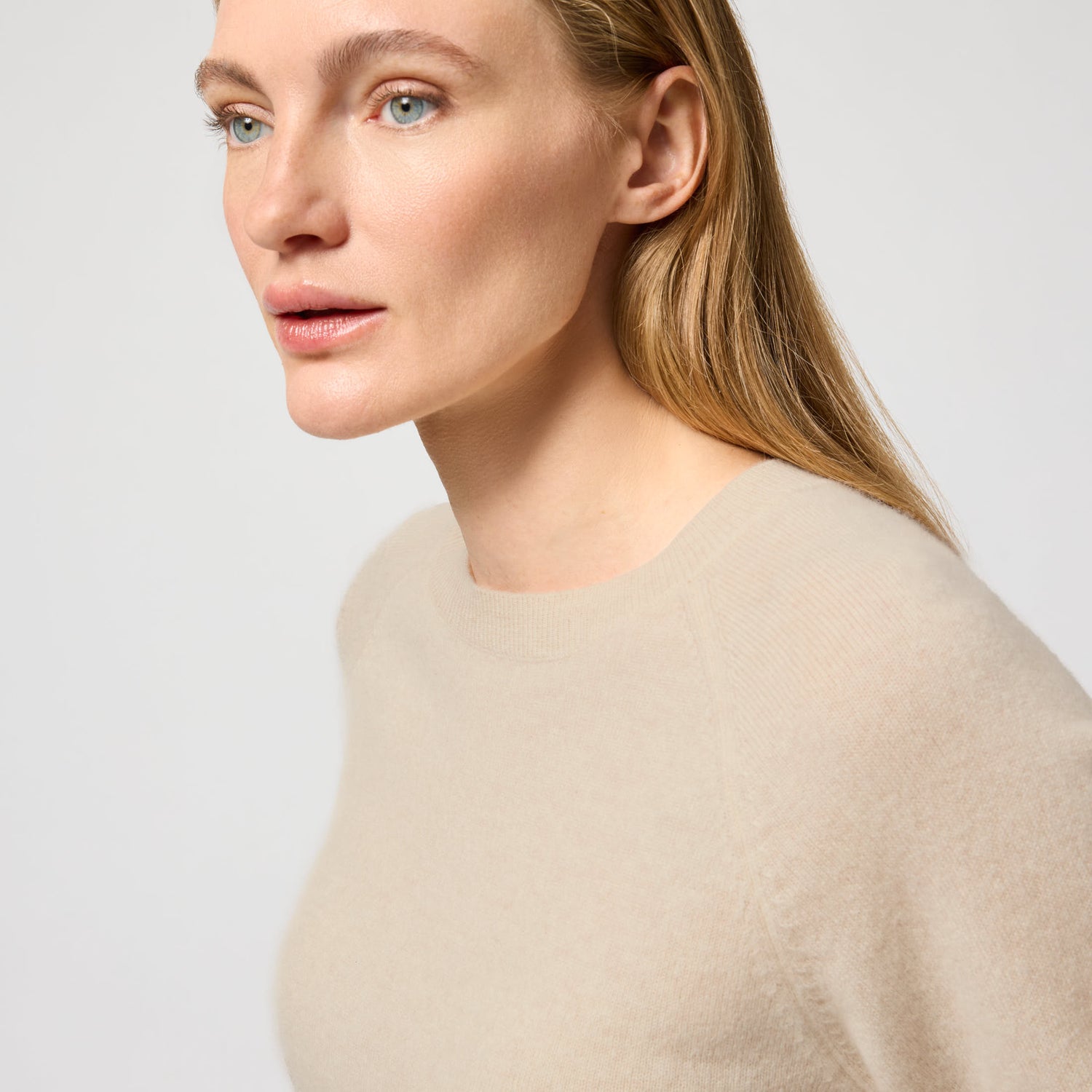 Women's Cashmere Crewneck Sweater