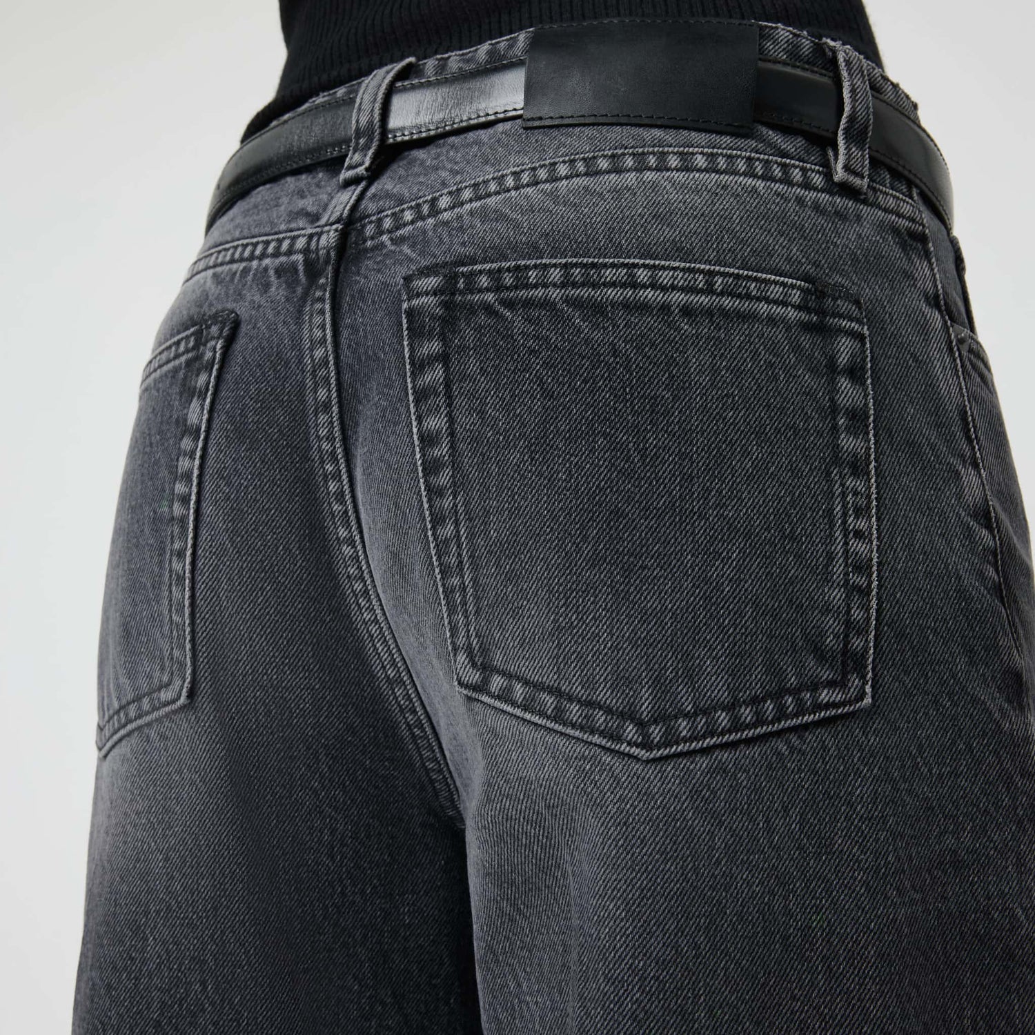 Women's Mid-Waist Barrel Leg Denim