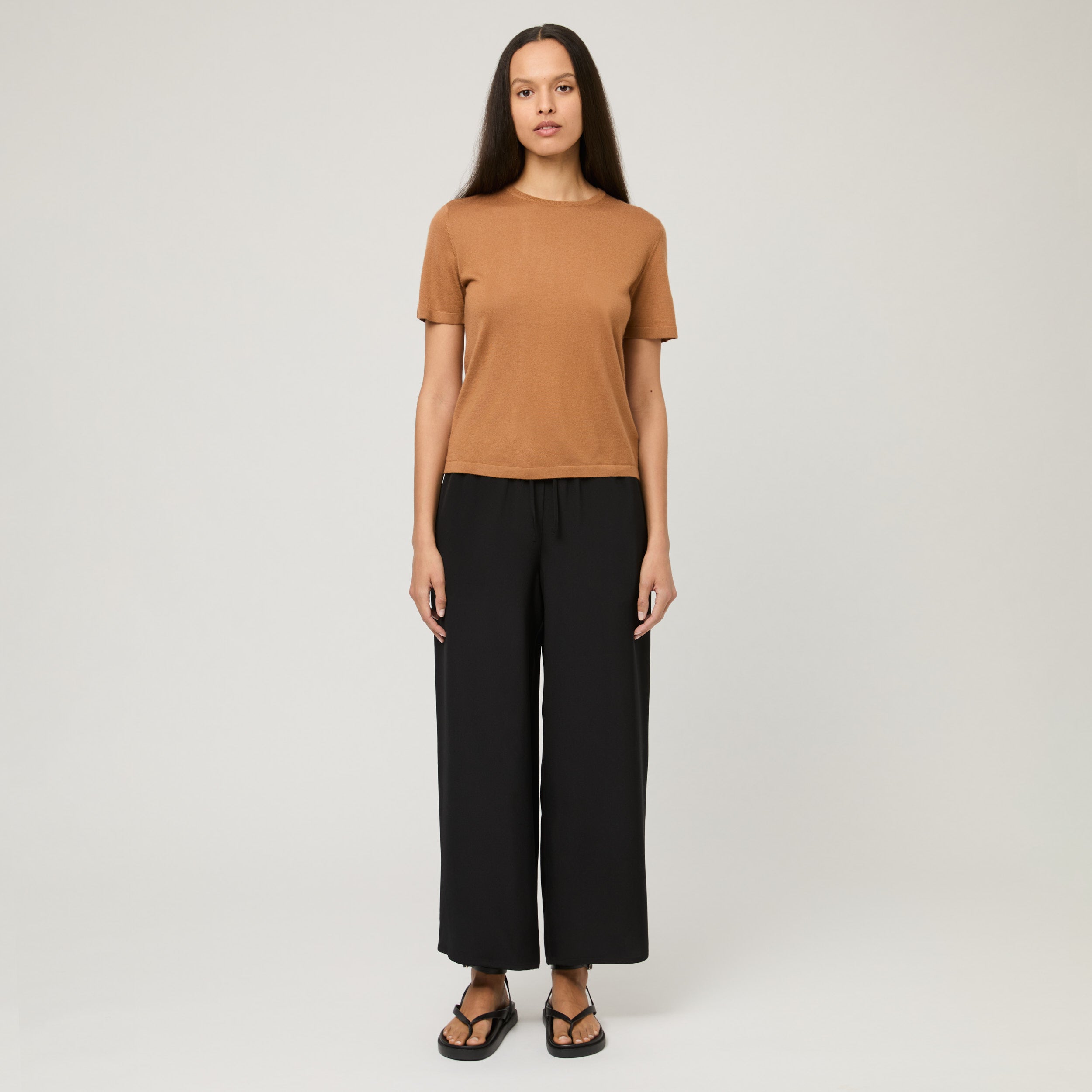 トップス meravel Lightweight Cashmere Knit Tee Women's Lightweight T-Shirt - Cashmere - Singular Society