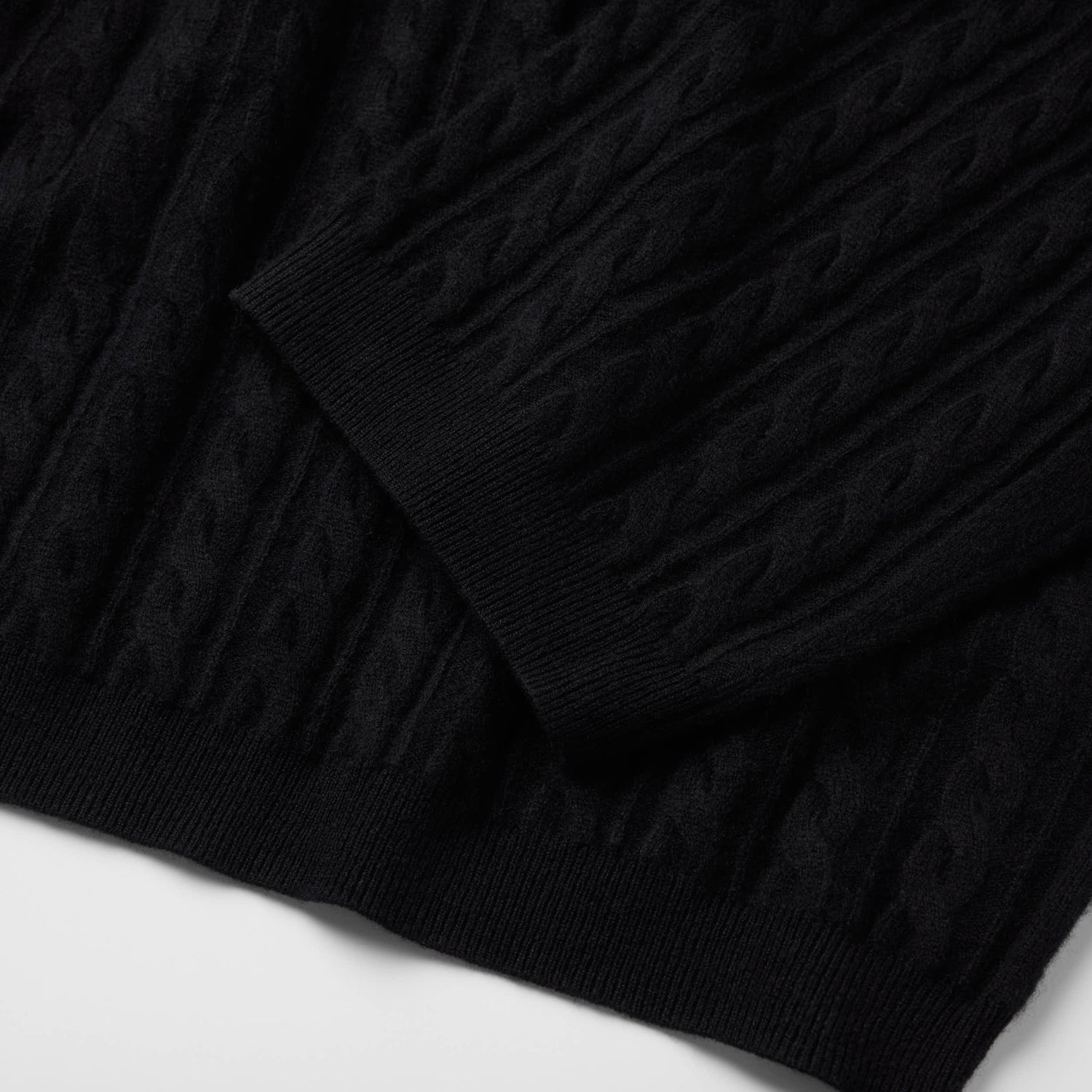 Women's Cashmere Cable Sweater