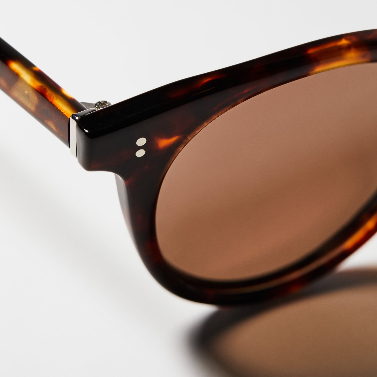 Illetes Round Acetate Sunglasses