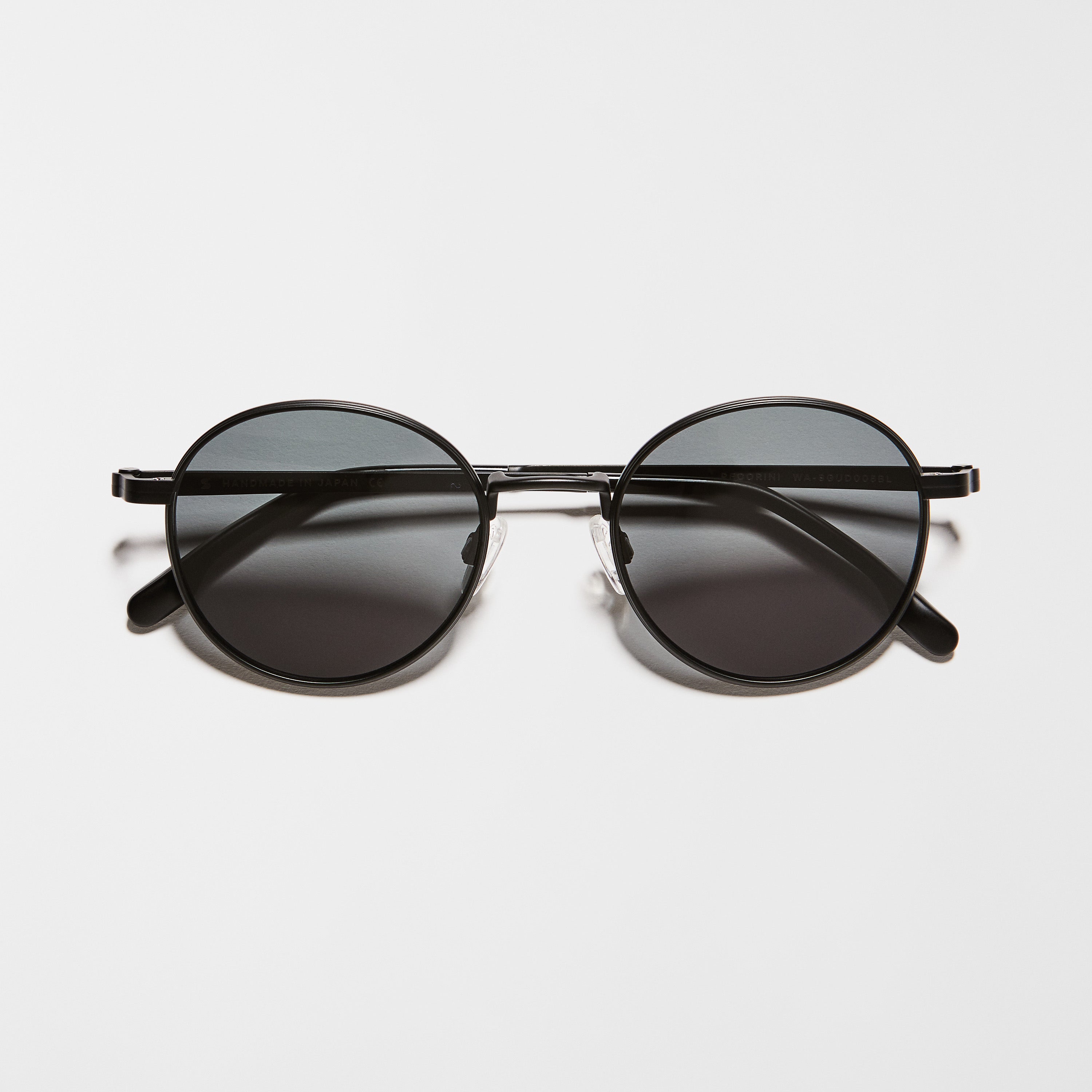 Sunglasses With Round Frames - Titanium - Singular Society