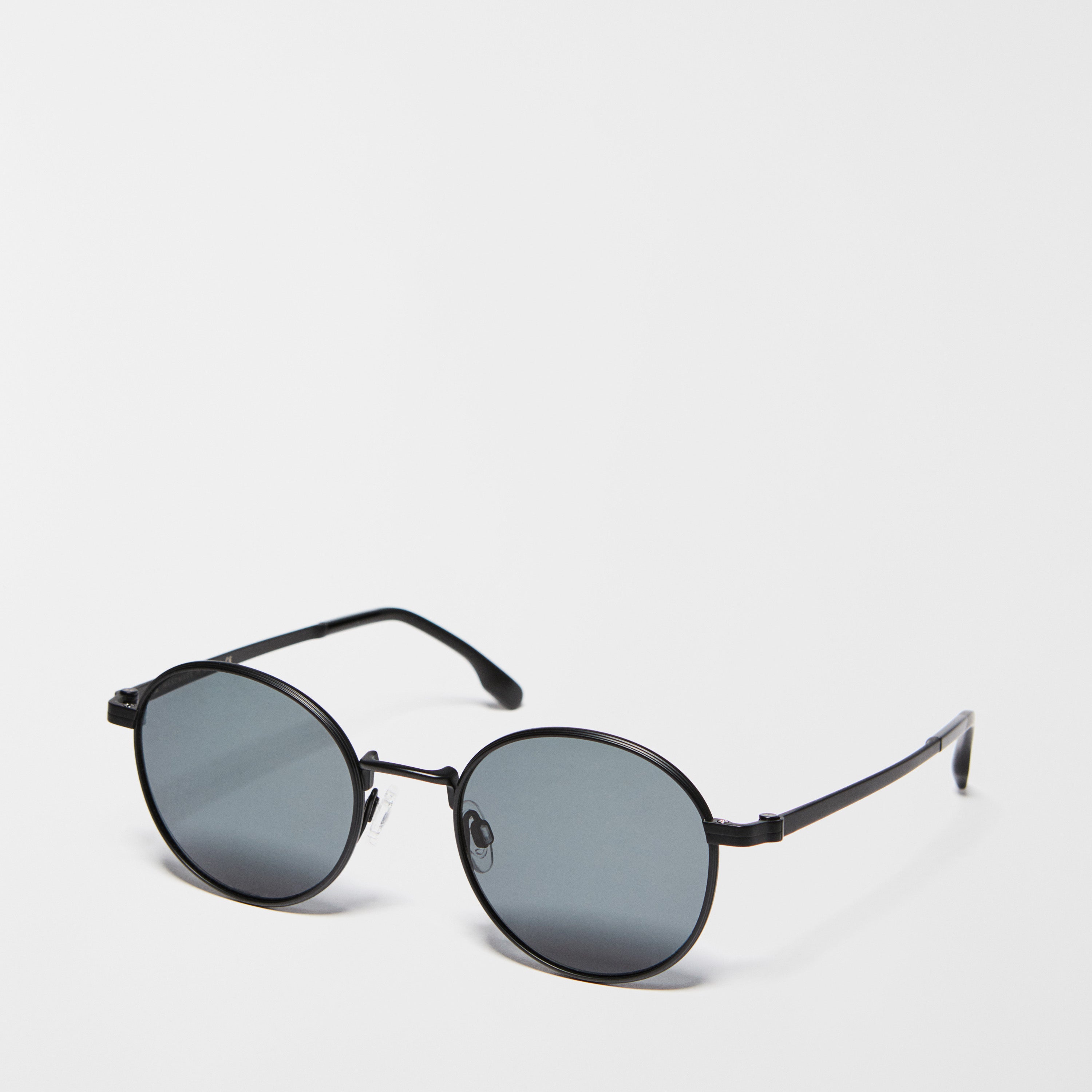 Sunglasses With Round Frames - Titanium - Singular Society
